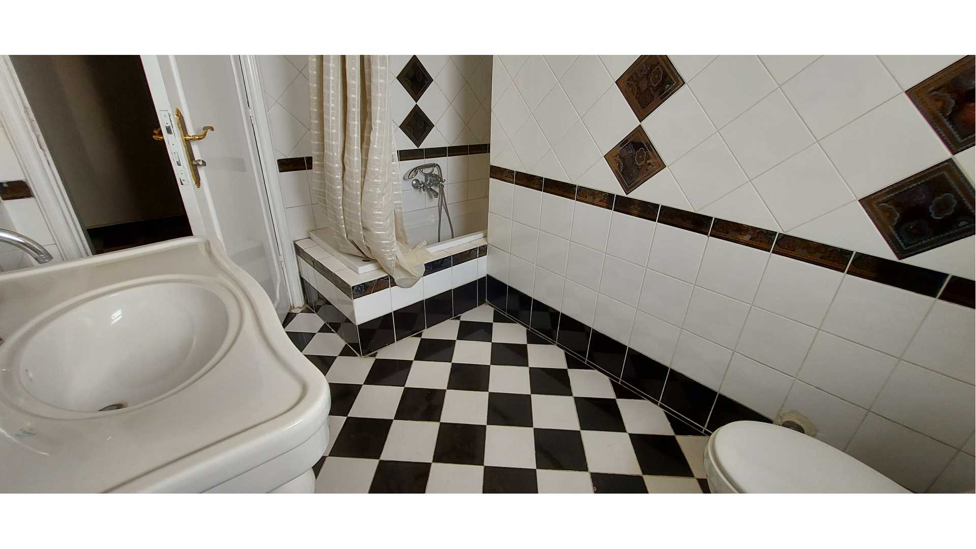 شقة للبيع في المهندسين